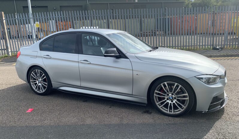 BMW 330D M SPORT full